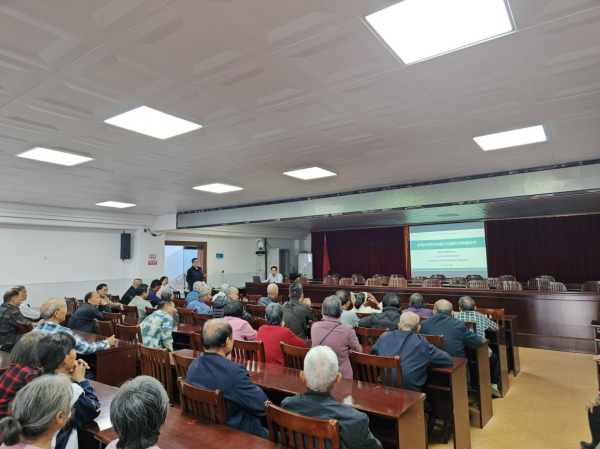 真正的实盘配资平台查询 科技赋能专业镇建设！省农科院专家赴化州那务镇开展技术对接